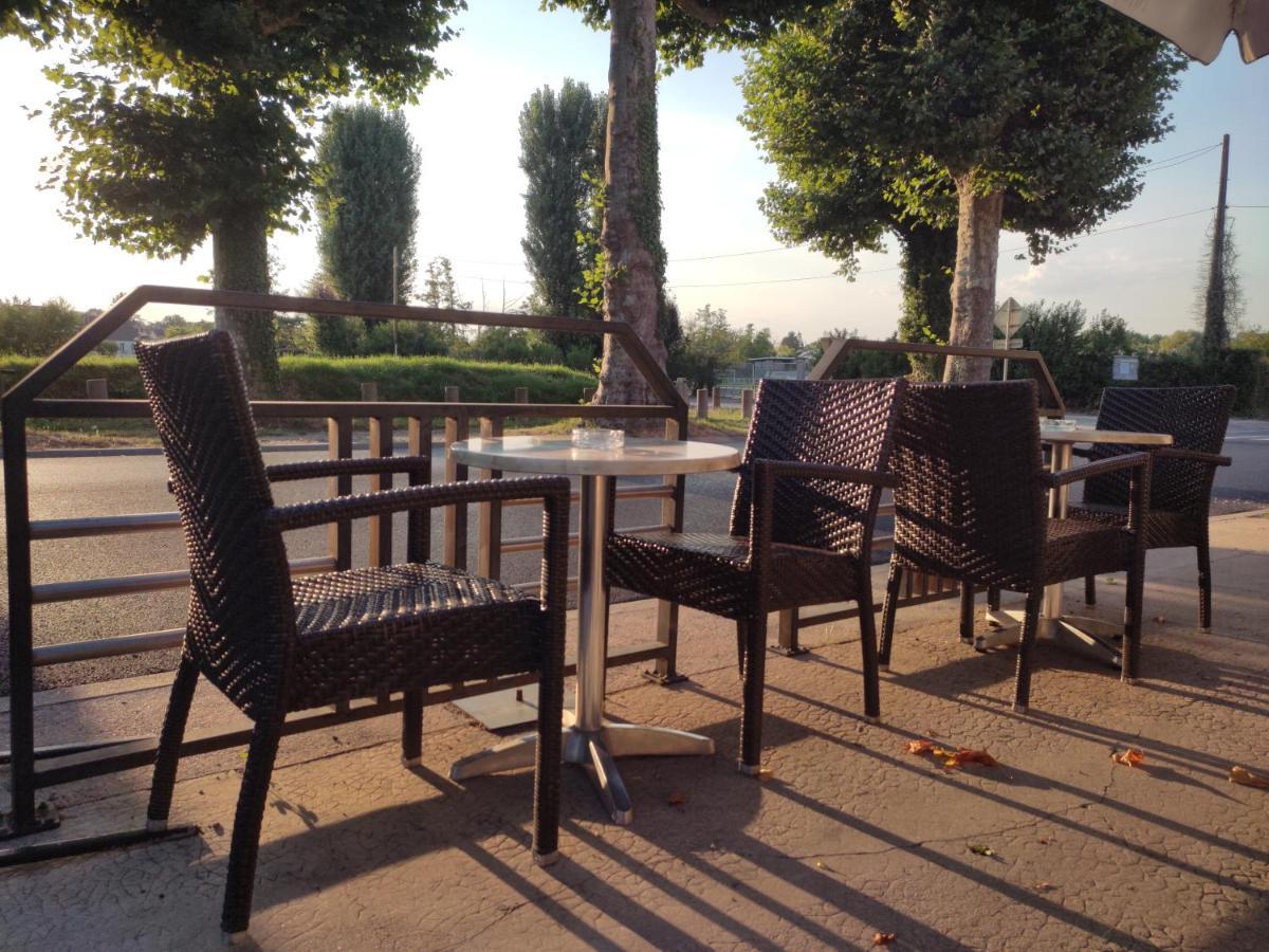 Hotel Aux Trois Rois Pont-Sur-Yonne Exteriér fotografie