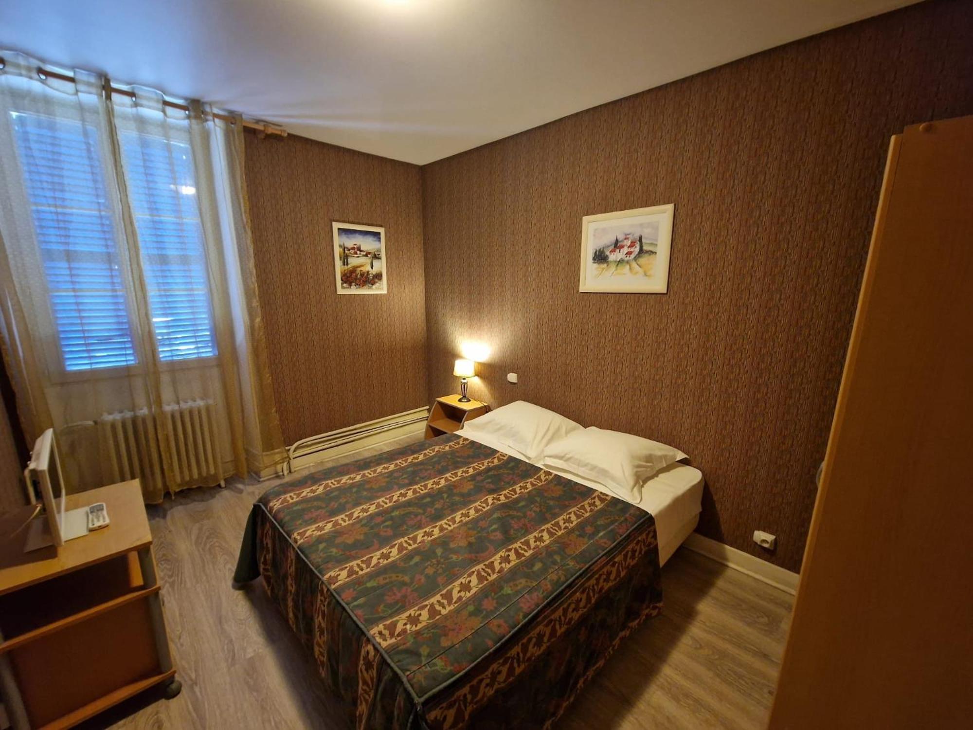 Hotel Aux Trois Rois Pont-Sur-Yonne Exteriér fotografie