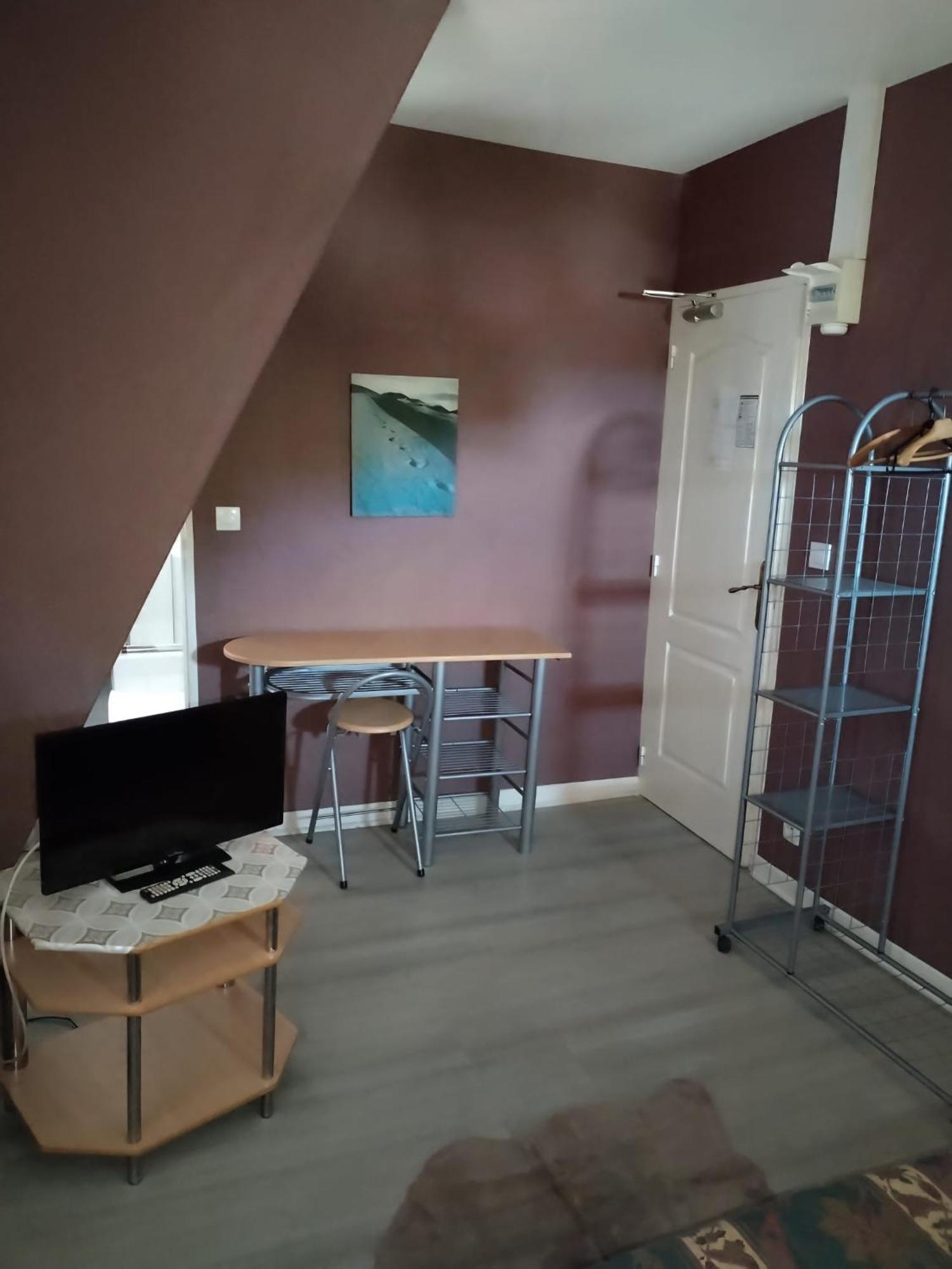 Hotel Aux Trois Rois Pont-Sur-Yonne Exteriér fotografie